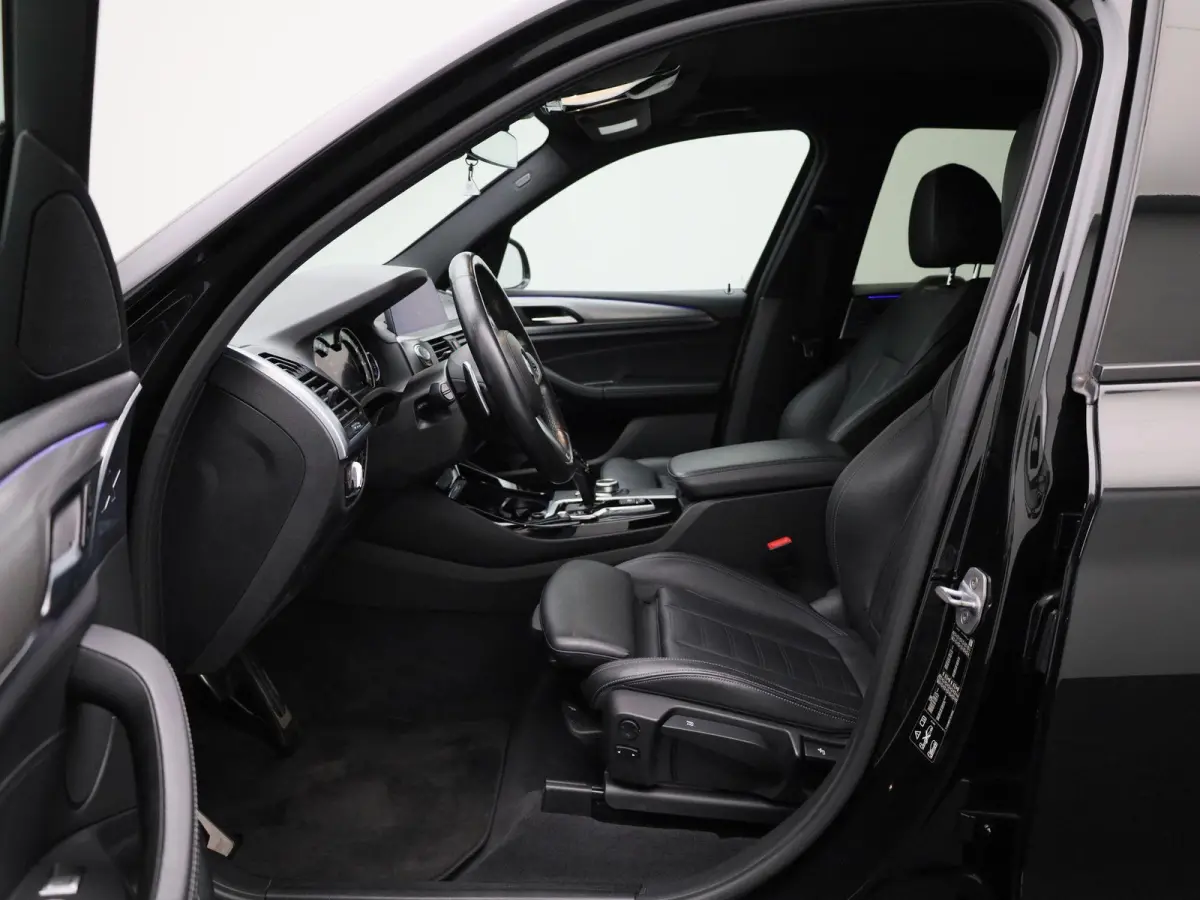 xDrive30i High Executive | Automaat | Apple Carplay / Android Auto | M-Pakket | Panoramadak | Achteruitrijcamera | Parkeersensoren | Sfeerlichting | Stoelverwarming |