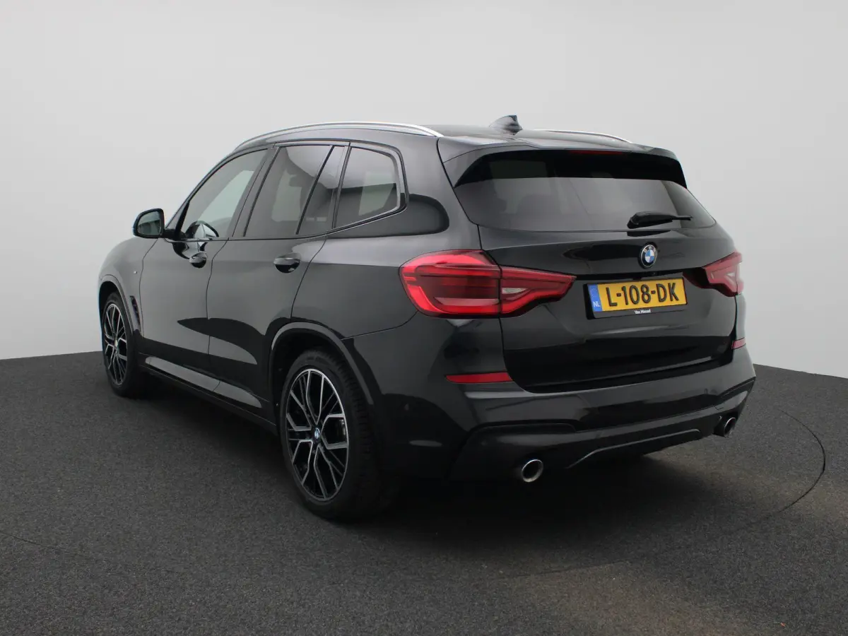 xDrive30i High Executive | Automaat | Apple Carplay / Android Auto | M-Pakket | Panoramadak | Achteruitrijcamera | Parkeersensoren | Sfeerlichting | Stoelverwarming |