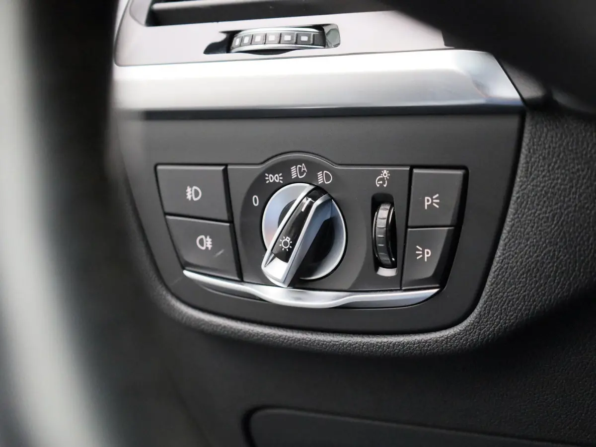 xDrive30i High Executive | Automaat | Apple Carplay / Android Auto | M-Pakket | Panoramadak | Achteruitrijcamera | Parkeersensoren | Sfeerlichting | Stoelverwarming |