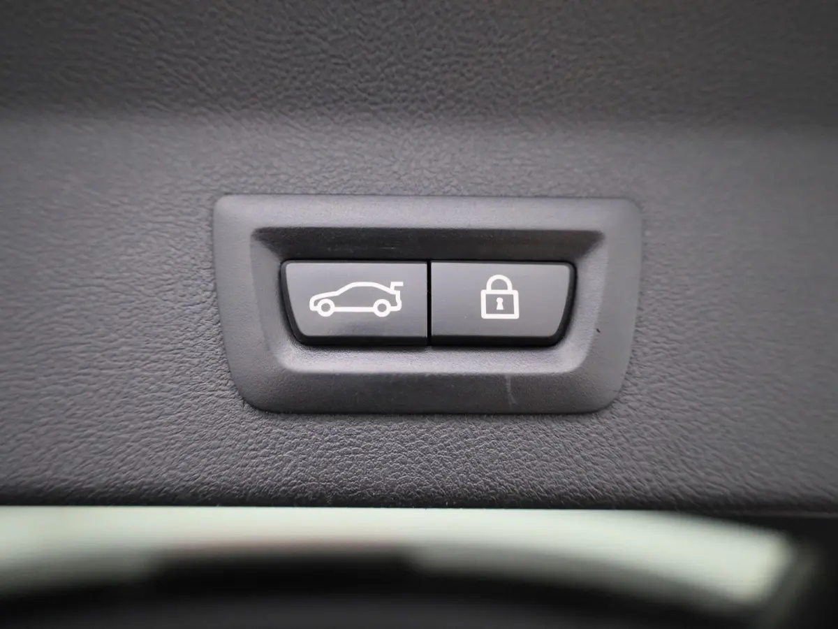 xDrive30i High Executive | Automaat | Apple Carplay / Android Auto | M-Pakket | Panoramadak | Achteruitrijcamera | Parkeersensoren | Sfeerlichting | Stoelverwarming |