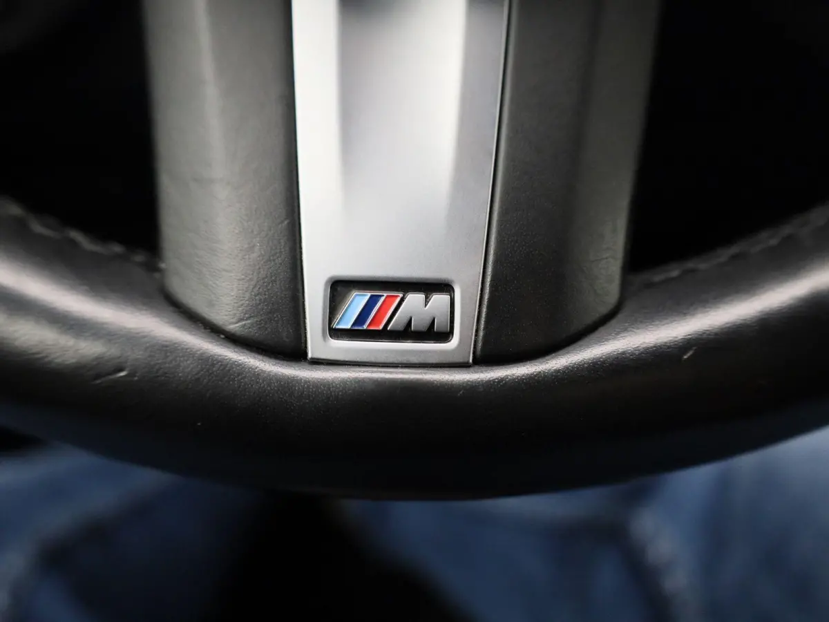 xDrive30i High Executive | Automaat | Apple Carplay / Android Auto | M-Pakket | Panoramadak | Achteruitrijcamera | Parkeersensoren | Sfeerlichting | Stoelverwarming |