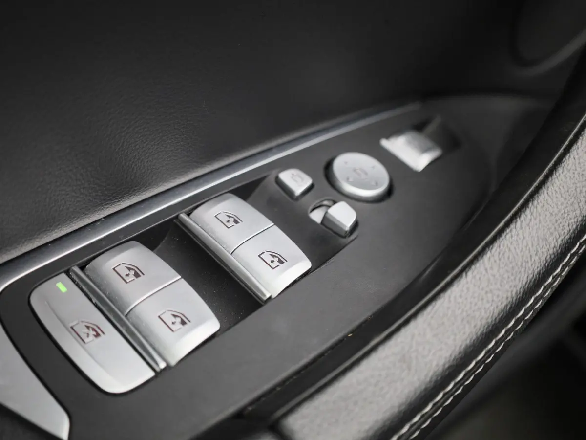 xDrive30i High Executive | Automaat | Apple Carplay / Android Auto | M-Pakket | Panoramadak | Achteruitrijcamera | Parkeersensoren | Sfeerlichting | Stoelverwarming |