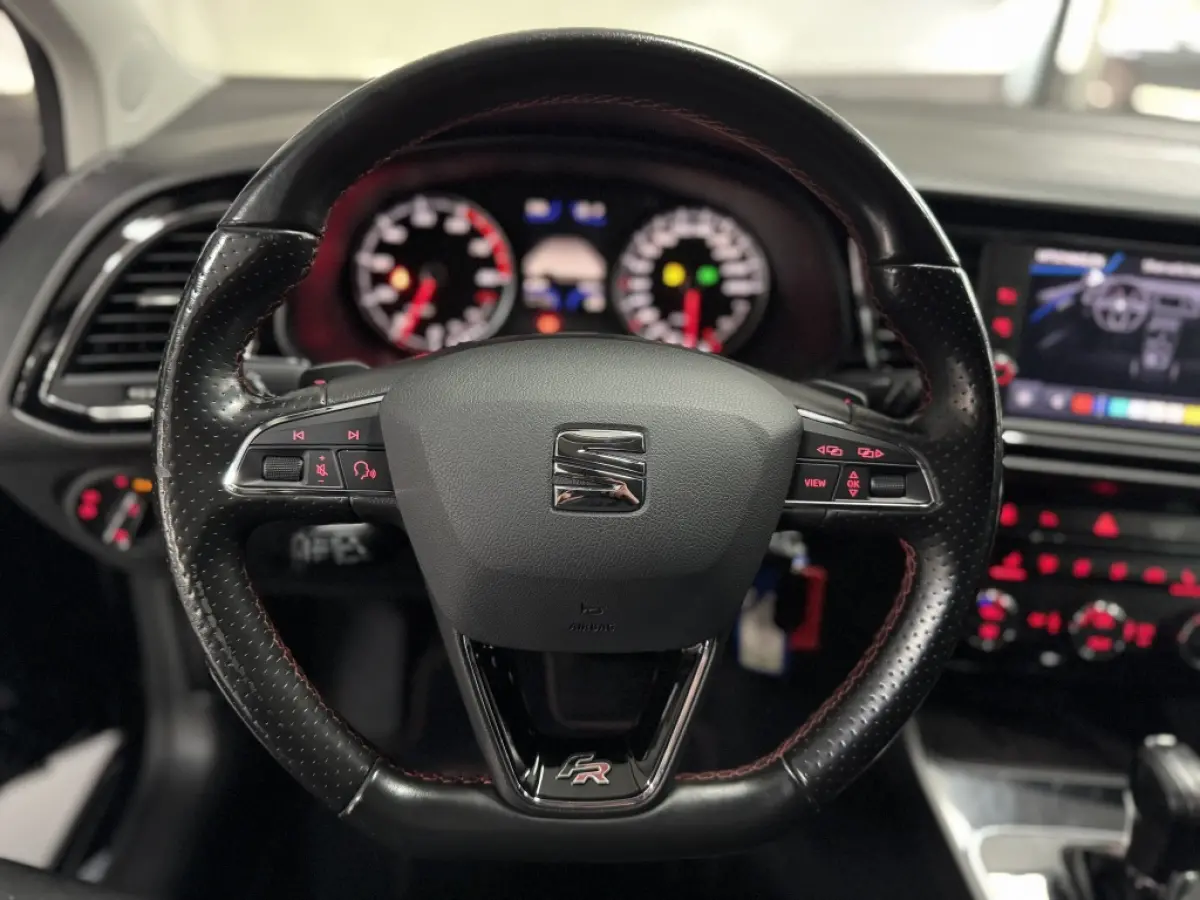 2.0 TSI FR DSG 191PK ACC CARPLAY SFEERVER.