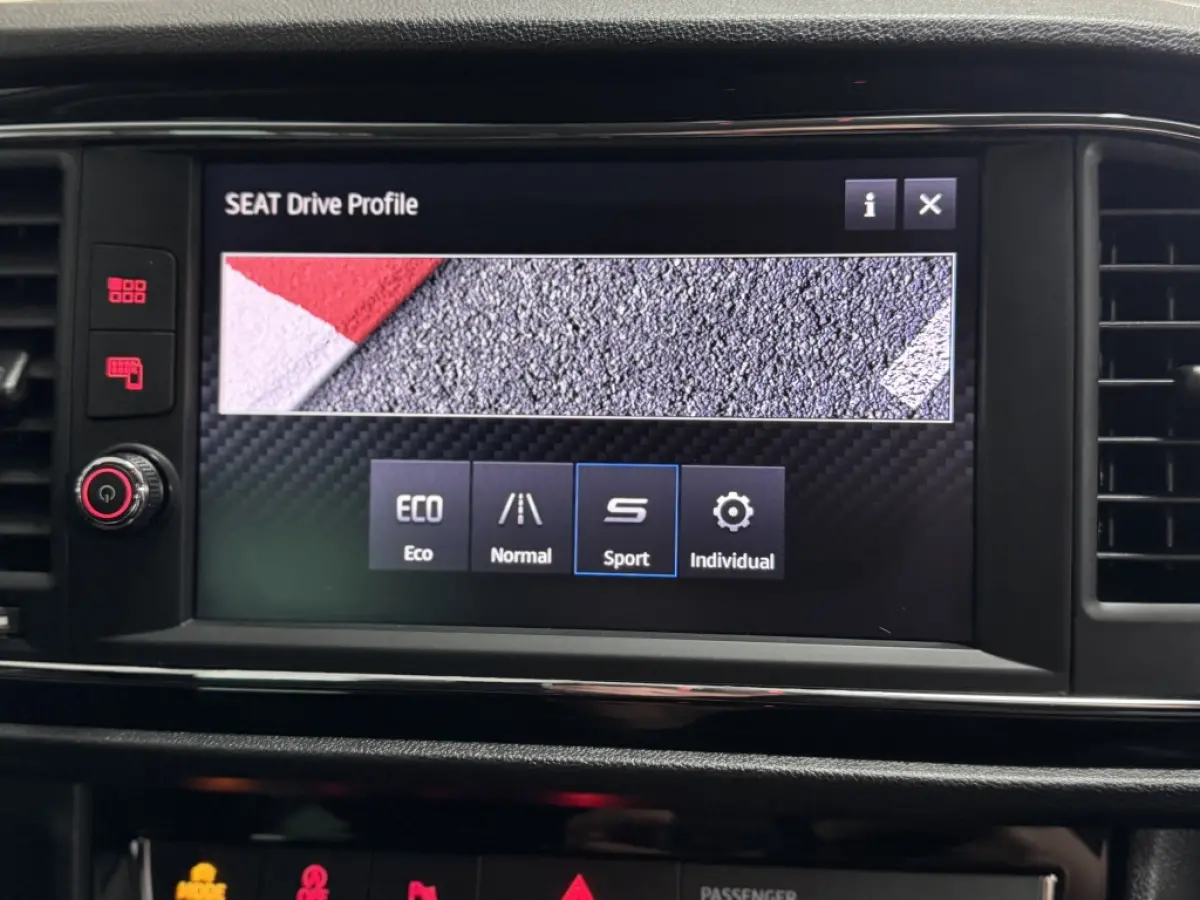 2.0 TSI FR DSG 191PK ACC CARPLAY SFEERVER.