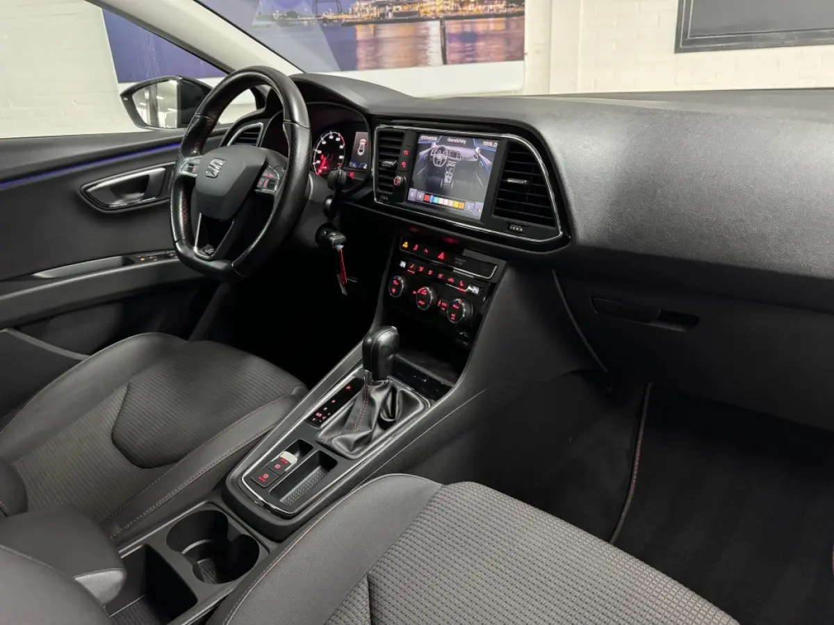 2.0 TSI FR DSG 191PK ACC CARPLAY SFEERVER.