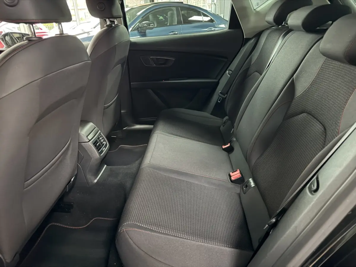 2.0 TSI FR DSG 191PK ACC CARPLAY SFEERVER.