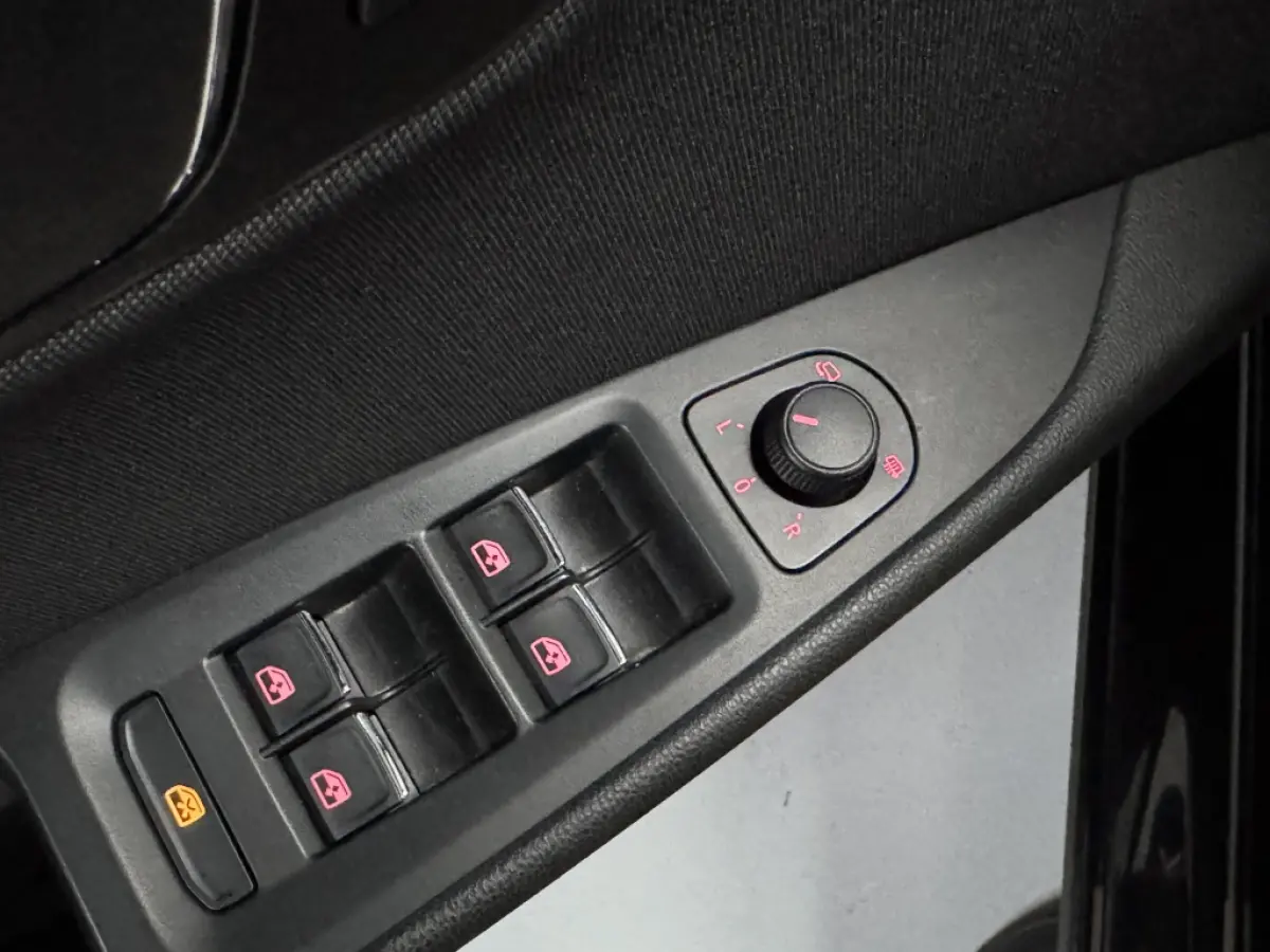 2.0 TSI FR DSG 191PK ACC CARPLAY SFEERVER.