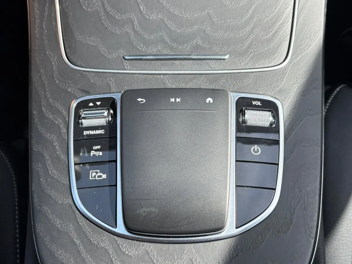 300 e 4MATIC AMG Line | 360 Camera | Adaptive Cruise | Lederen Bekleding | Matrix LED | Widescreen |