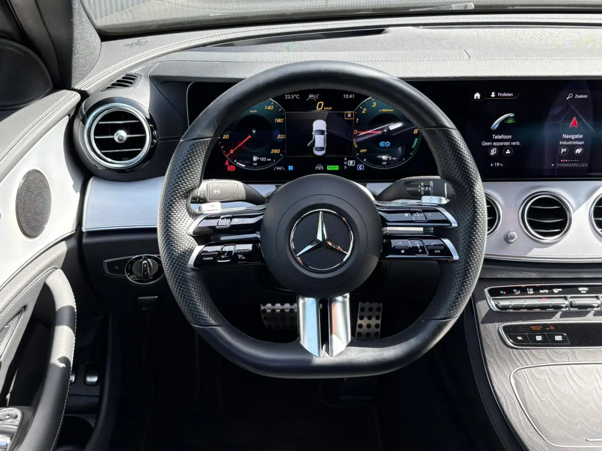 300 e 4MATIC AMG Line | 360 Camera | Adaptive Cruise | Lederen Bekleding | Matrix LED | Widescreen |