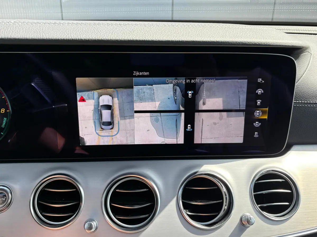 300 e 4MATIC AMG Line | 360 Camera | Adaptive Cruise | Lederen Bekleding | Matrix LED | Widescreen |