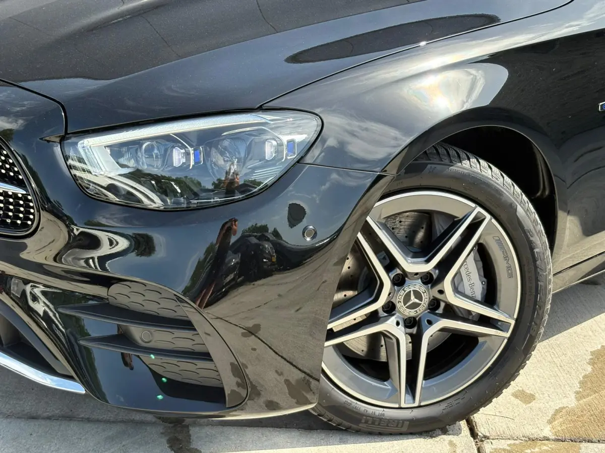 300 e 4MATIC AMG Line | 360 Camera | Adaptive Cruise | Lederen Bekleding | Matrix LED | Widescreen |