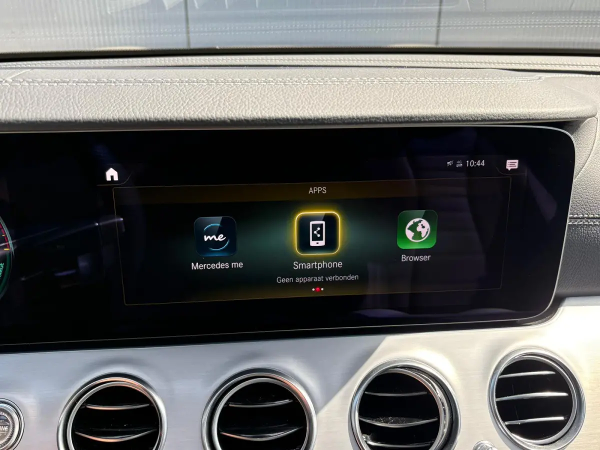 300 e 4MATIC AMG Line | 360 Camera | Adaptive Cruise | Lederen Bekleding | Matrix LED | Widescreen |