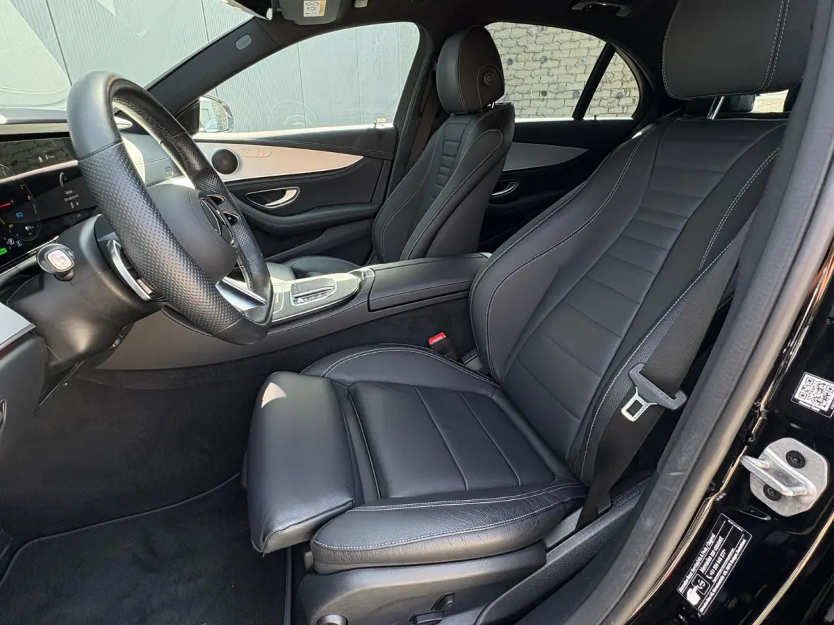 300 e 4MATIC AMG Line | 360 Camera | Adaptive Cruise | Lederen Bekleding | Matrix LED | Widescreen |