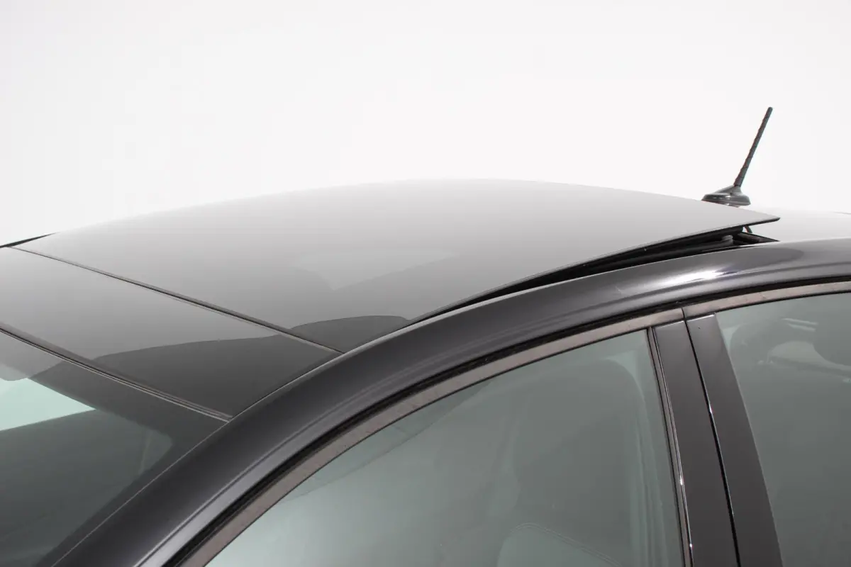 1.0 TSI DSG R-Line DEMO ! Panorama dak Navigatie App Connect/Apple Carplay/Android Auto Climate Control DAB LED Parkeer sensoren Camera Cruise control adaptieve Lichtmetalen velgen