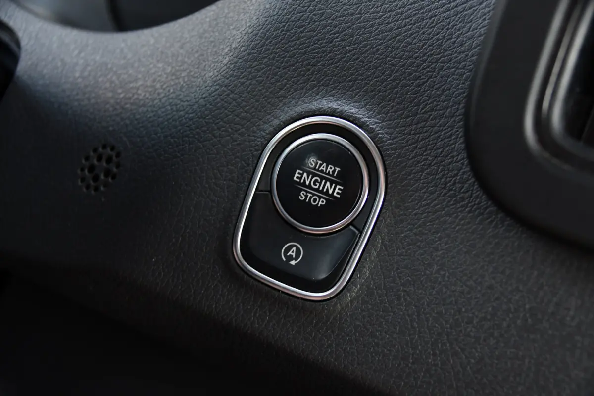 317 1.9 CDI L2H2 DC PB Edition Camera, Cruise, Carplay, 170pk, LED, 3500kg Trekhaak, Automaat, Sensoren, Multimedia, Uniek!