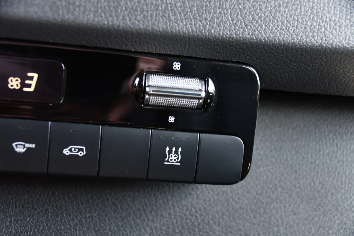 317 1.9 CDI L2H2 DC PB Edition Camera, Cruise, Carplay, 170pk, LED, 3500kg Trekhaak, Automaat, Sensoren, Multimedia, Uniek!