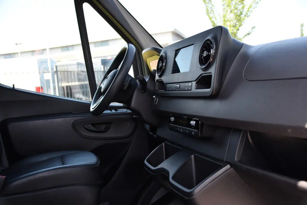 317 1.9 CDI L2H2 DC PB Edition Camera, Cruise, Carplay, 170pk, LED, 3500kg Trekhaak, Automaat, Sensoren, Multimedia, Uniek!