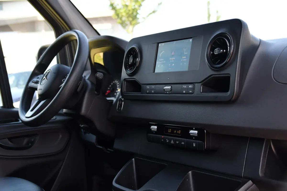 317 1.9 CDI L2H2 DC PB Edition Camera, Cruise, Carplay, 170pk, LED, 3500kg Trekhaak, Automaat, Sensoren, Multimedia, Uniek!