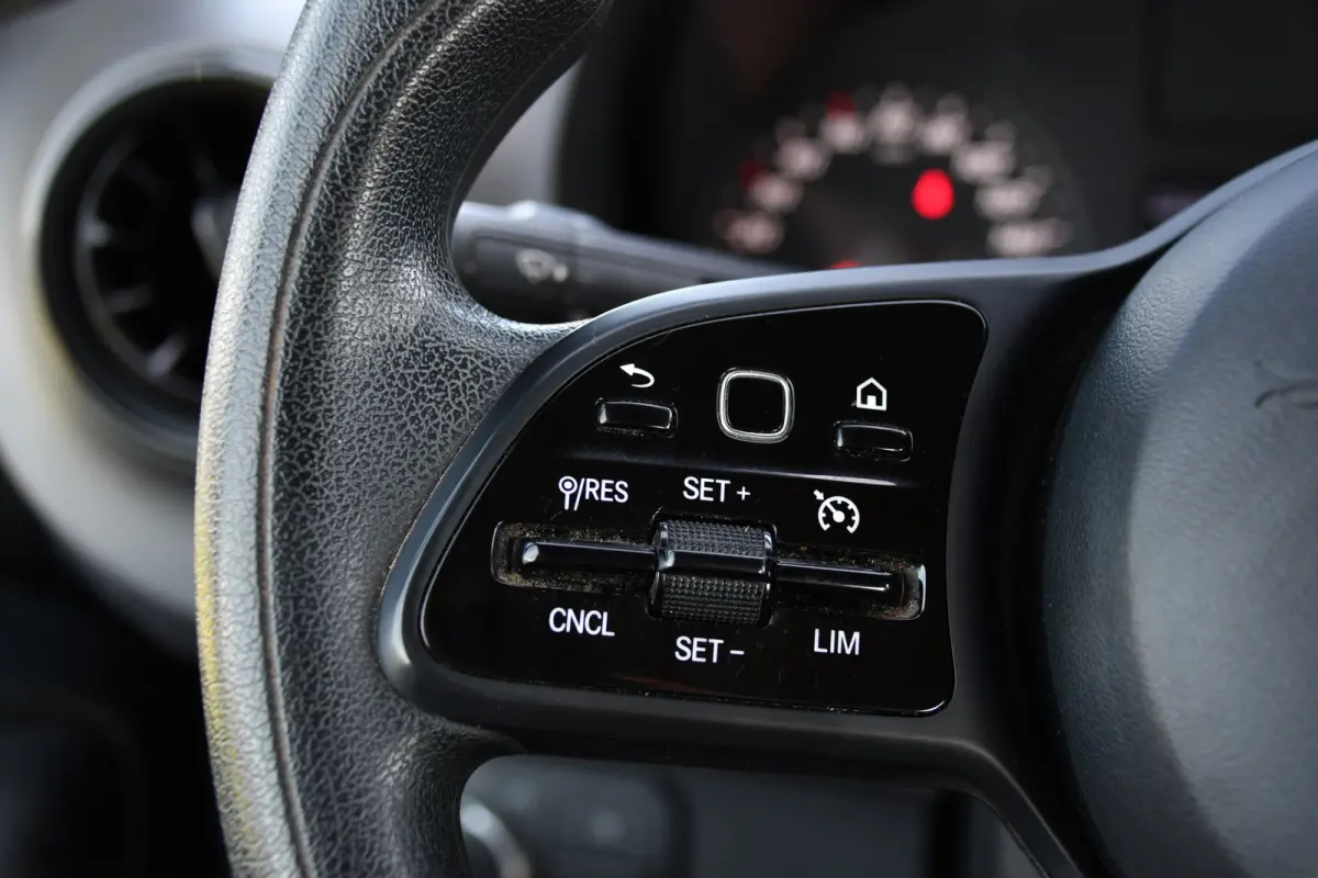 317 1.9 CDI L2H2 DC PB Edition Camera, Cruise, Carplay, 170pk, LED, 3500kg Trekhaak, Automaat, Sensoren, Multimedia, Uniek!