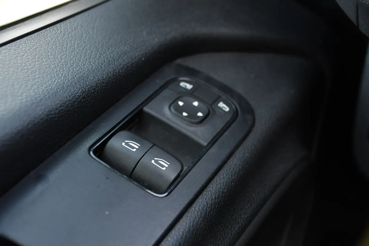 317 1.9 CDI L2H2 DC PB Edition Camera, Cruise, Carplay, 170pk, LED, 3500kg Trekhaak, Automaat, Sensoren, Multimedia, Uniek!