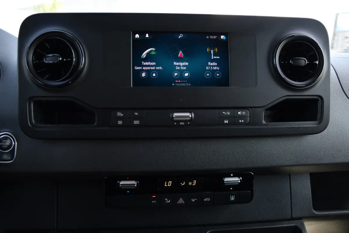 317 1.9 CDI L2H2 DC PB Edition Camera, Cruise, Carplay, 170pk, LED, 3500kg Trekhaak, Automaat, Sensoren, Multimedia, Uniek!