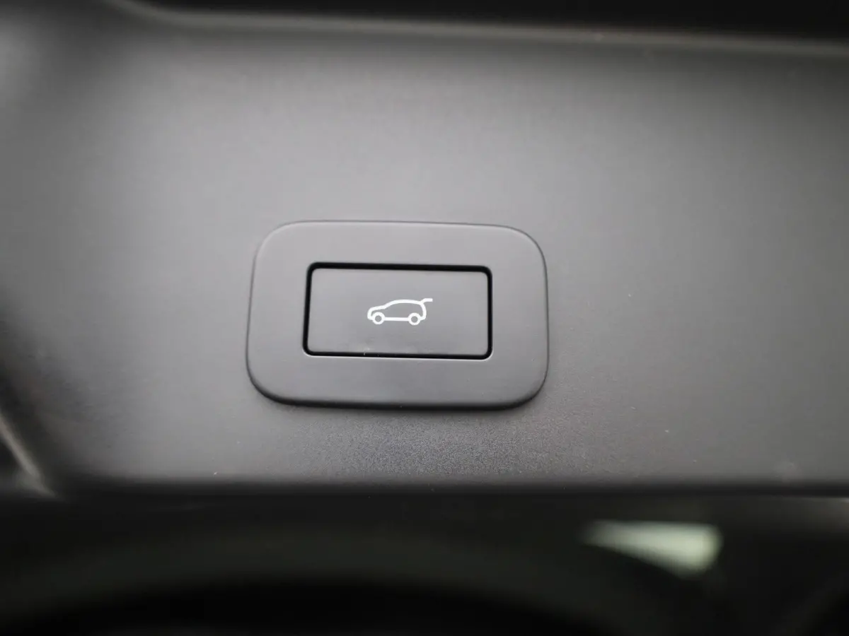 1.5 P300e AWD Autobiography | PANO-SCHUIFDAK | MERIDIAN AUDIO | STOEL-STUURWIELVERWARMING | LUXE LEDEREN BEKLEDING | CAMERA