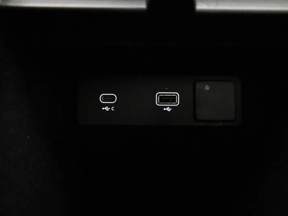 1.5 P300e AWD Autobiography | PANO-SCHUIFDAK | MERIDIAN AUDIO | STOEL-STUURWIELVERWARMING | LUXE LEDEREN BEKLEDING | CAMERA