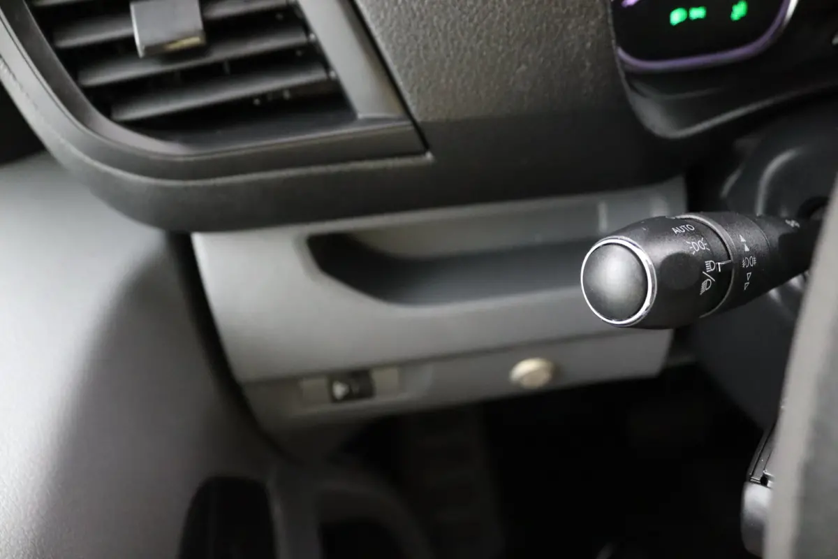 226S 1.6 BlueHDI 95 Premium | Automaat | Navigatie | Laadruimte Pakket | Parkeersensoren | Cruise Control | Bijrijders Bank