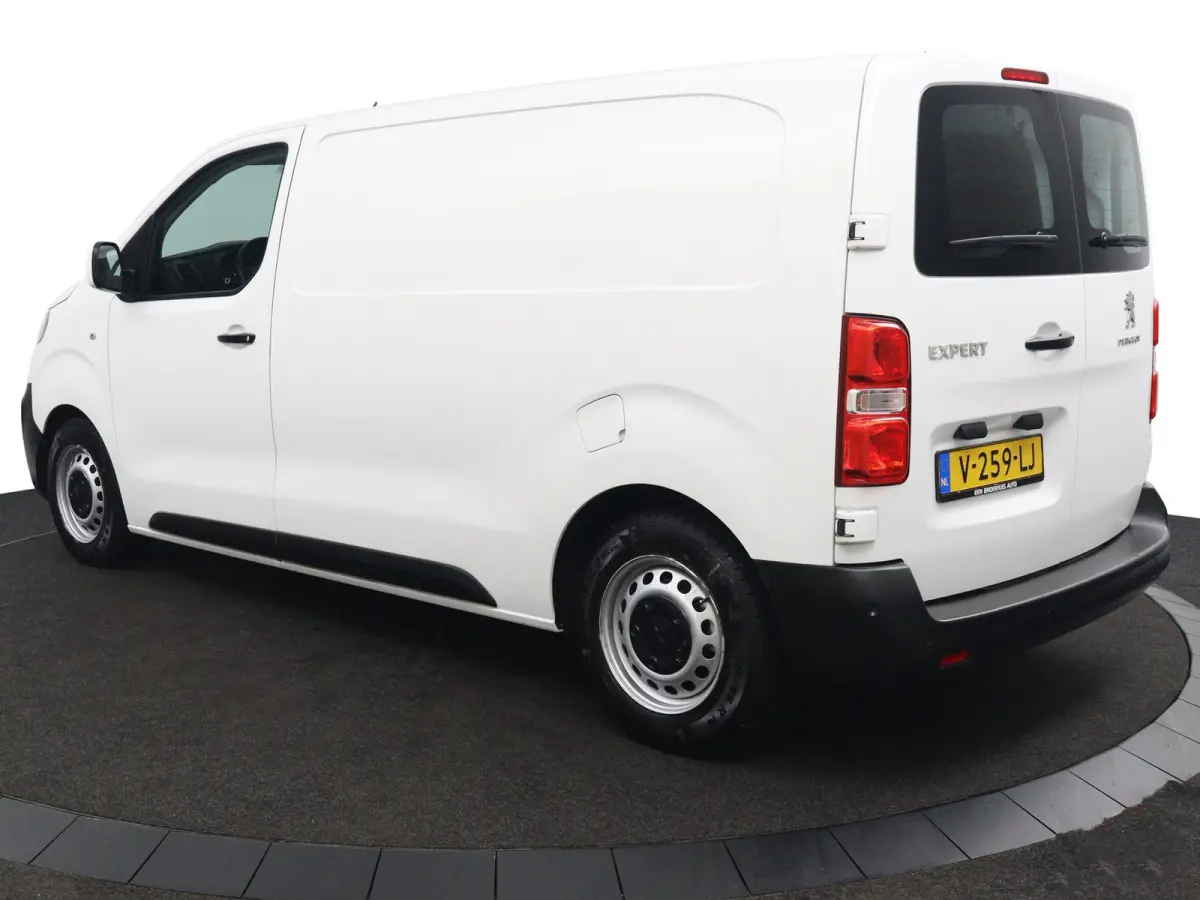 226S 1.6 BlueHDI 95 Premium | Automaat | Navigatie | Laadruimte Pakket | Parkeersensoren | Cruise Control | Bijrijders Bank