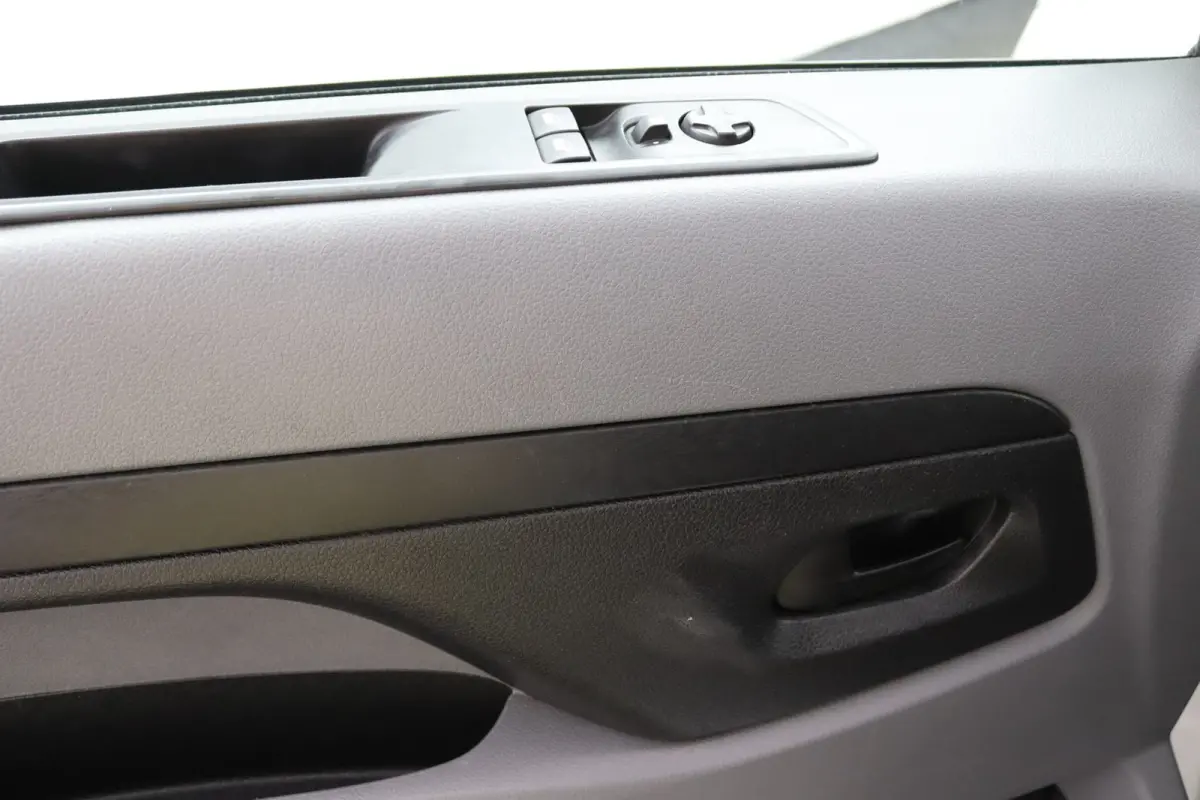 226S 1.6 BlueHDI 95 Premium | Automaat | Navigatie | Laadruimte Pakket | Parkeersensoren | Cruise Control | Bijrijders Bank