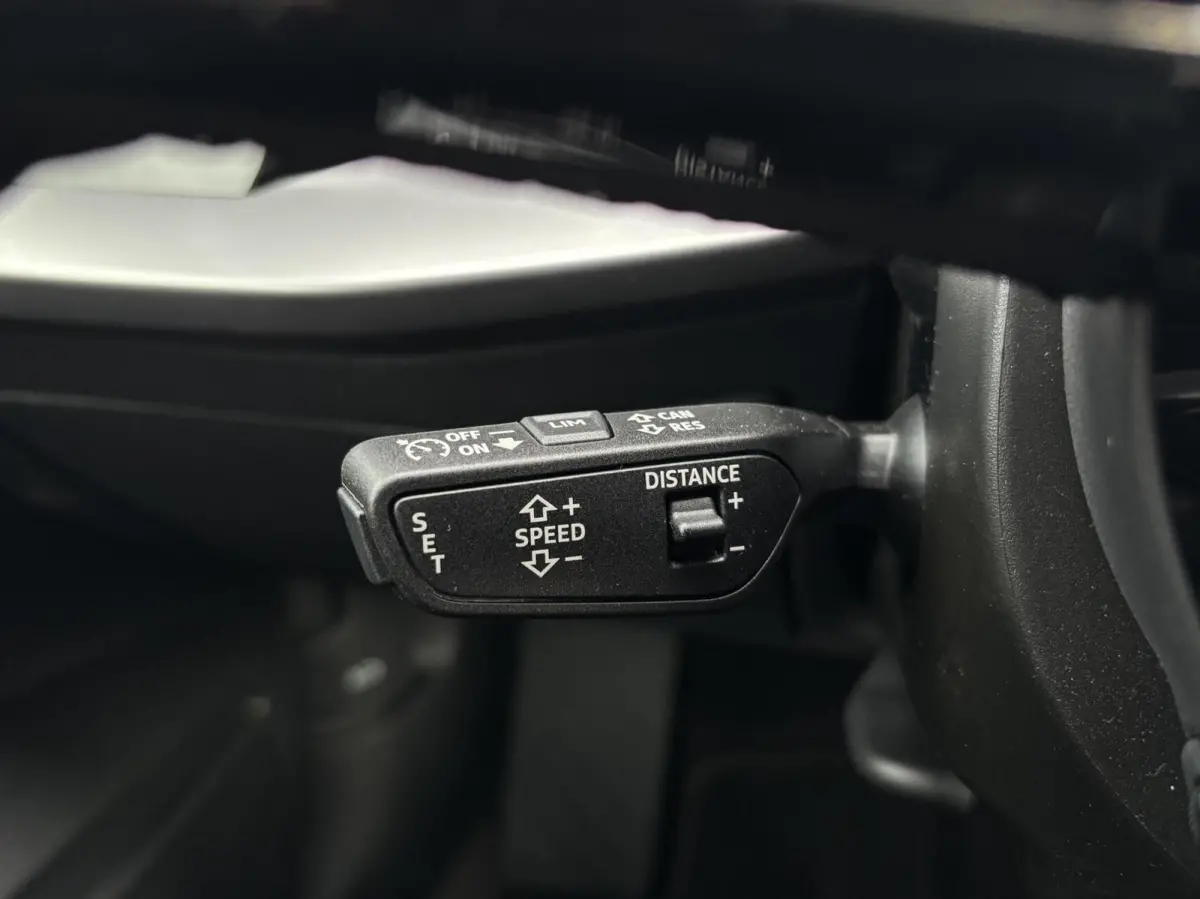 30 TFSI Pro Line acc apple carplay