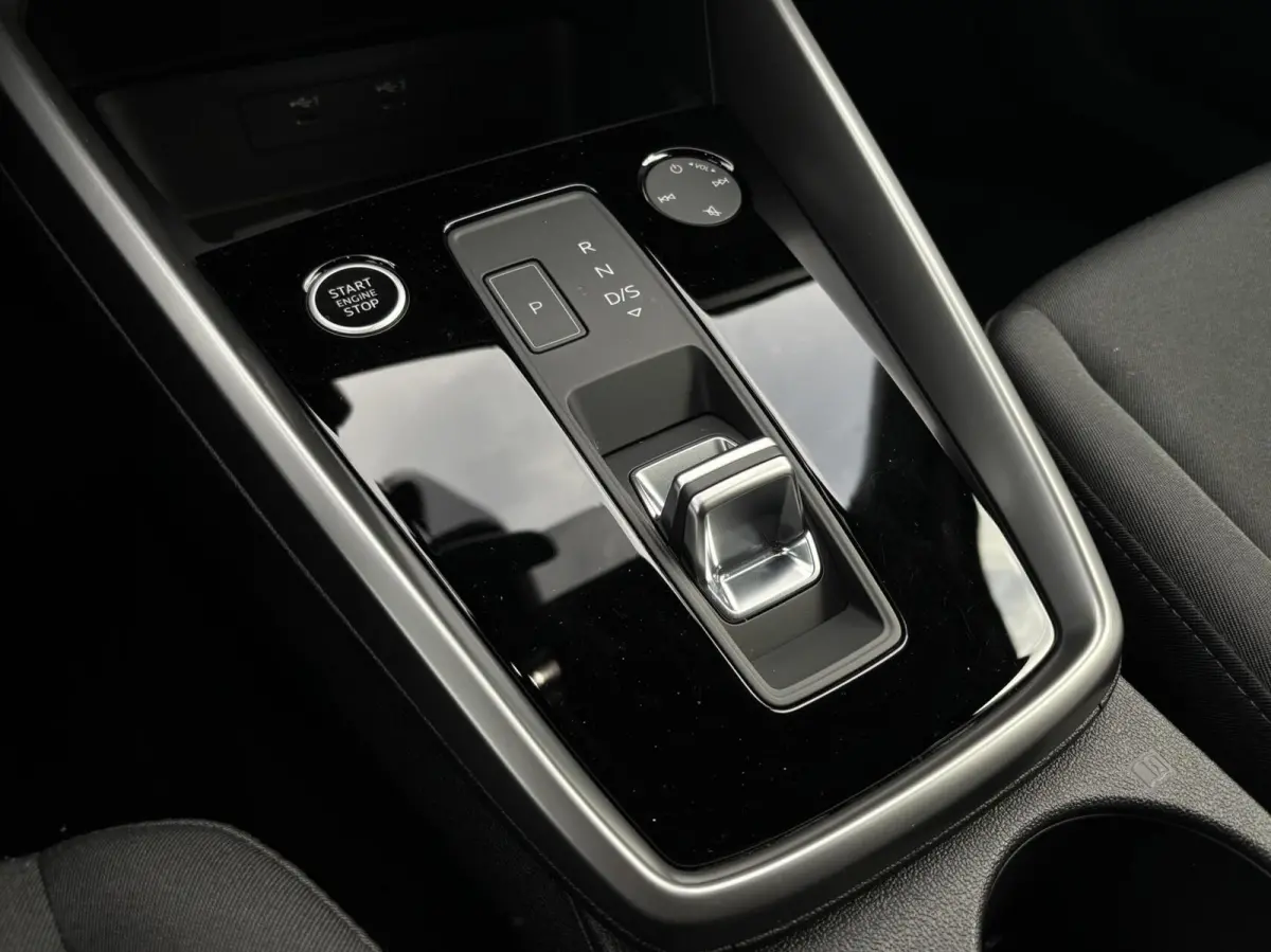 30 TFSI Pro Line acc apple carplay