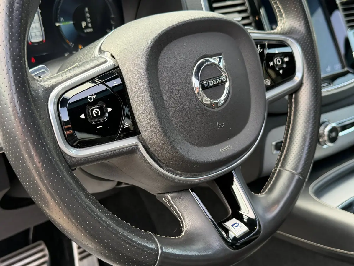 2.0 T8 Twin Engine AWD R-Design l ACC l 360 Camera