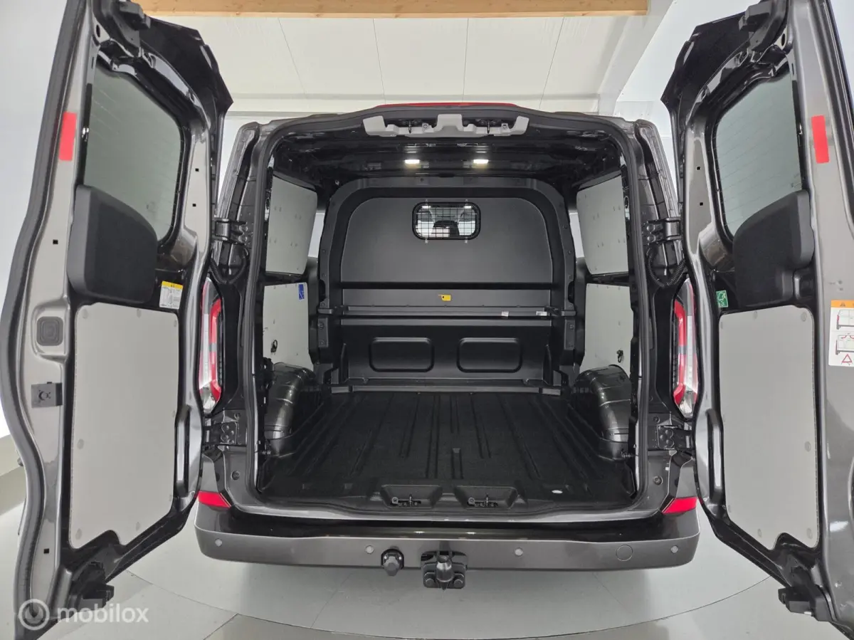 320 2.5 PHEV L2H1 Limited DC trekhaak|2xschuifdeur|nav|cam|acc|lmv17