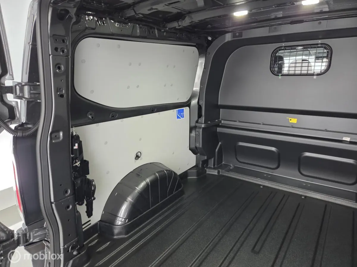 320 2.5 PHEV L2H1 Limited DC trekhaak|2xschuifdeur|nav|cam|acc|lmv17