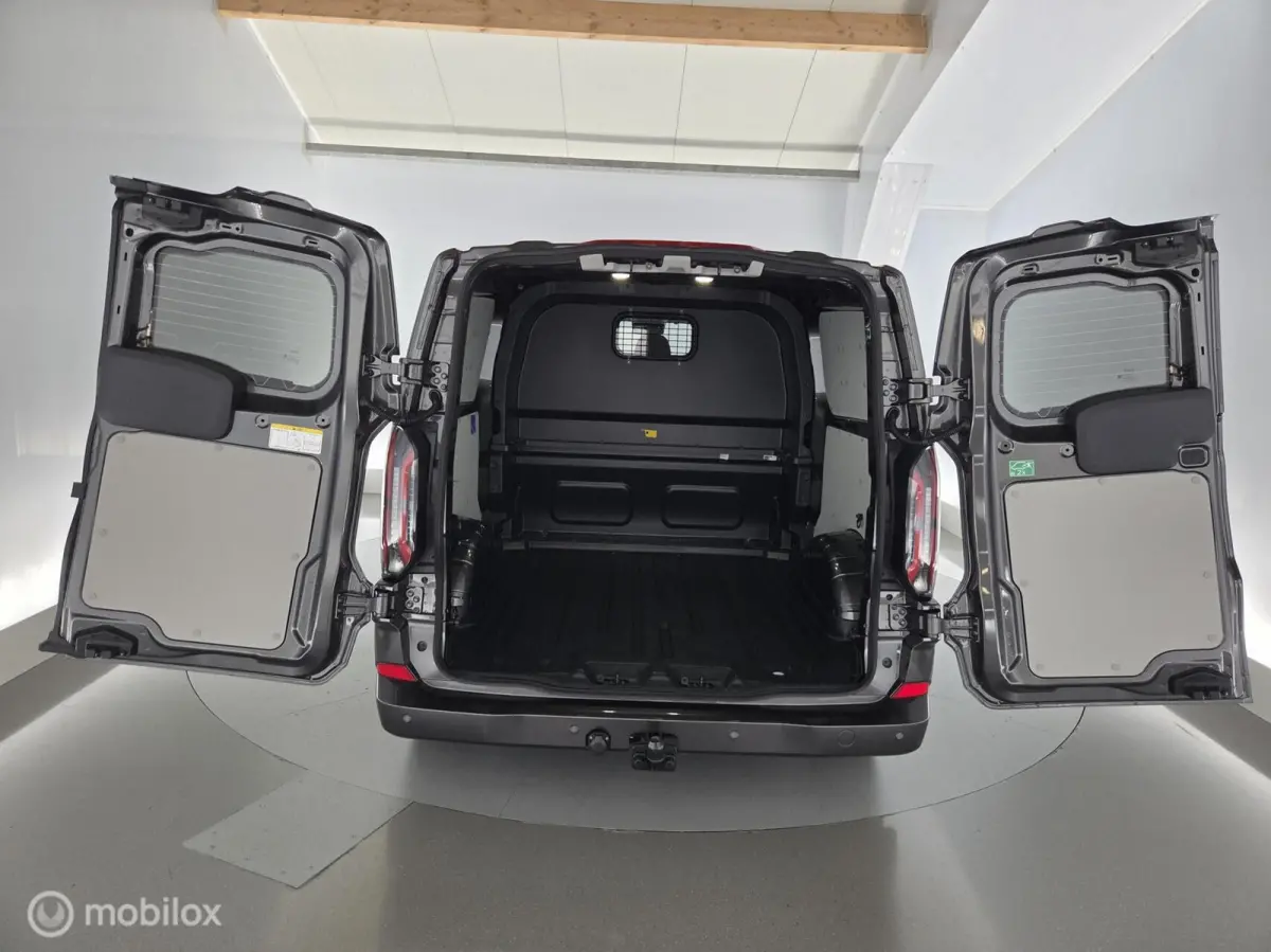 320 2.5 PHEV L2H1 Limited DC trekhaak|2xschuifdeur|nav|cam|acc|lmv17