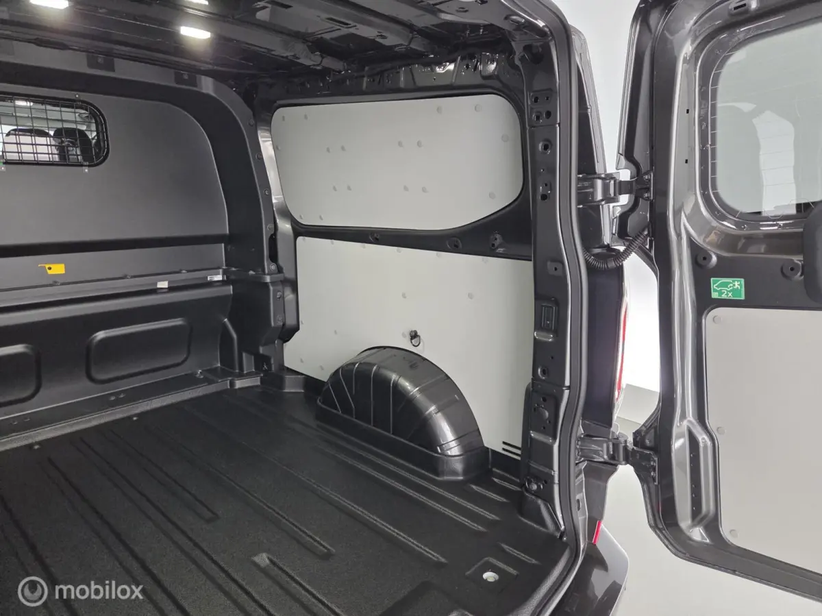 320 2.5 PHEV L2H1 Limited DC trekhaak|2xschuifdeur|nav|cam|acc|lmv17