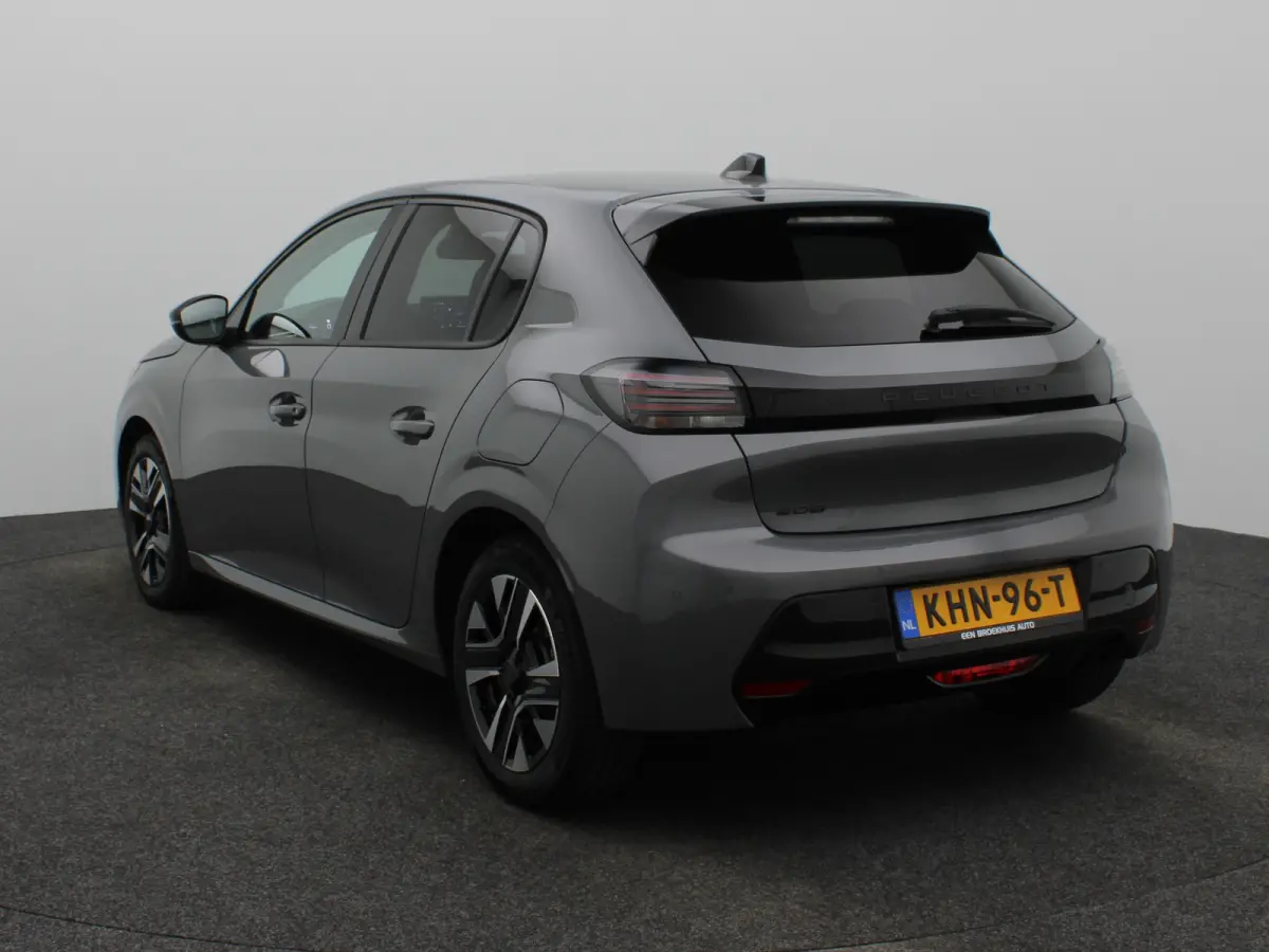1.2 PureTech 100 Allure Cruise Control | Parkeersensoren Voor en Achter | Climate Control | Apple Carplay/Android Auto | Navigatie | 16" Lichtmetalen Velgen