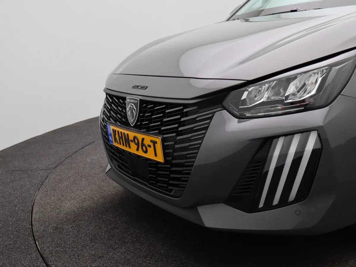 1.2 PureTech 100 Allure Cruise Control | Parkeersensoren Voor en Achter | Climate Control | Apple Carplay/Android Auto | Navigatie | 16" Lichtmetalen Velgen