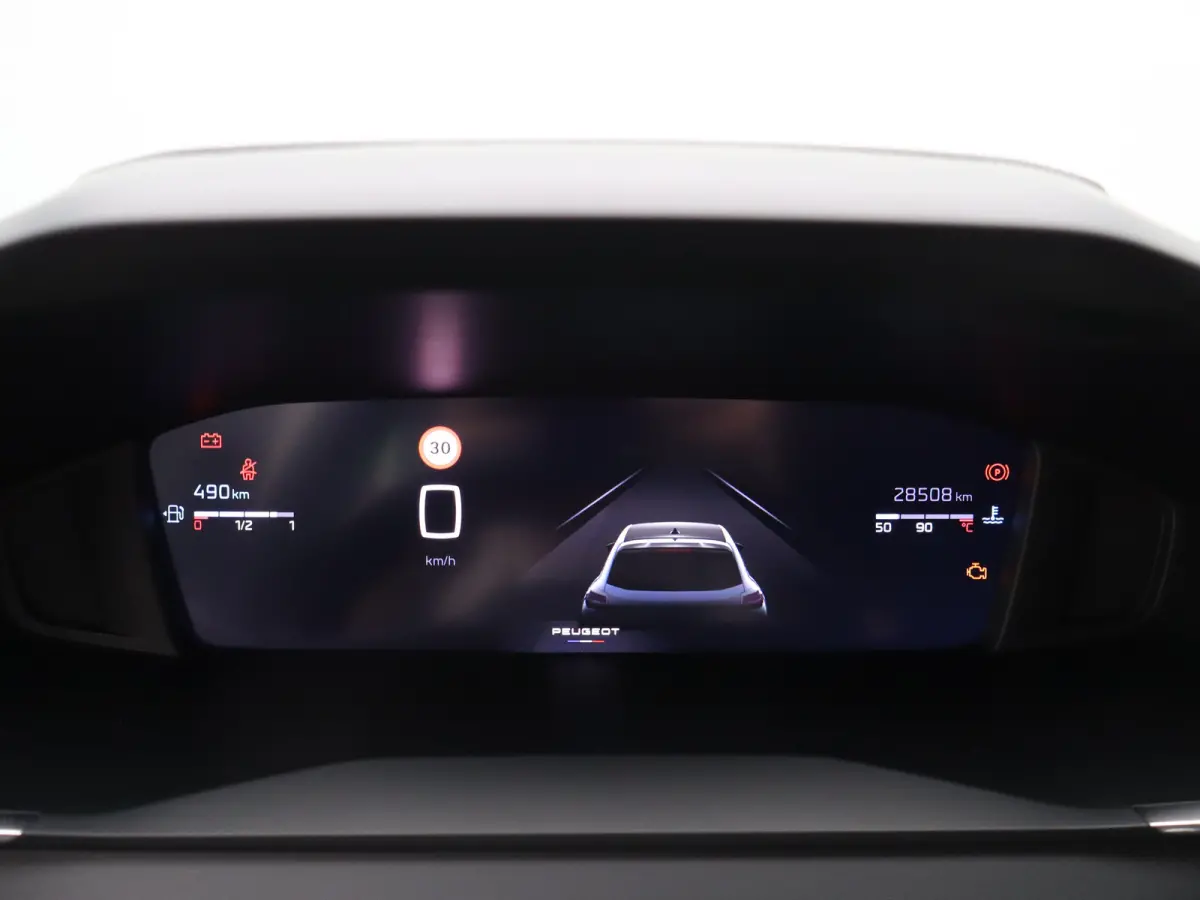 1.2 PureTech 100 Allure Cruise Control | Parkeersensoren Voor en Achter | Climate Control | Apple Carplay/Android Auto | Navigatie | 16" Lichtmetalen Velgen