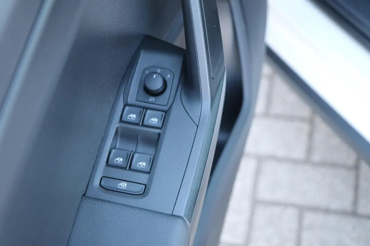 1.0 TSI 95pk Style | App Connect | Climate Control | Parkeersensoren Achter