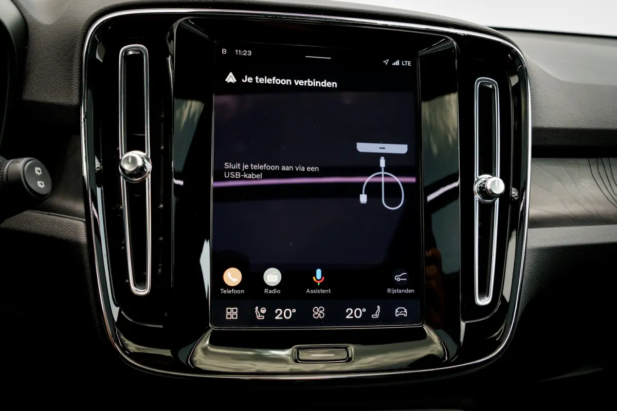 Single Motor Extended Range Ultimate | 82 kWh SOH 95,5% | Panoramadak | 360 camera | 19 inch | Elektr. Stoelen | Harman Kardon | XC