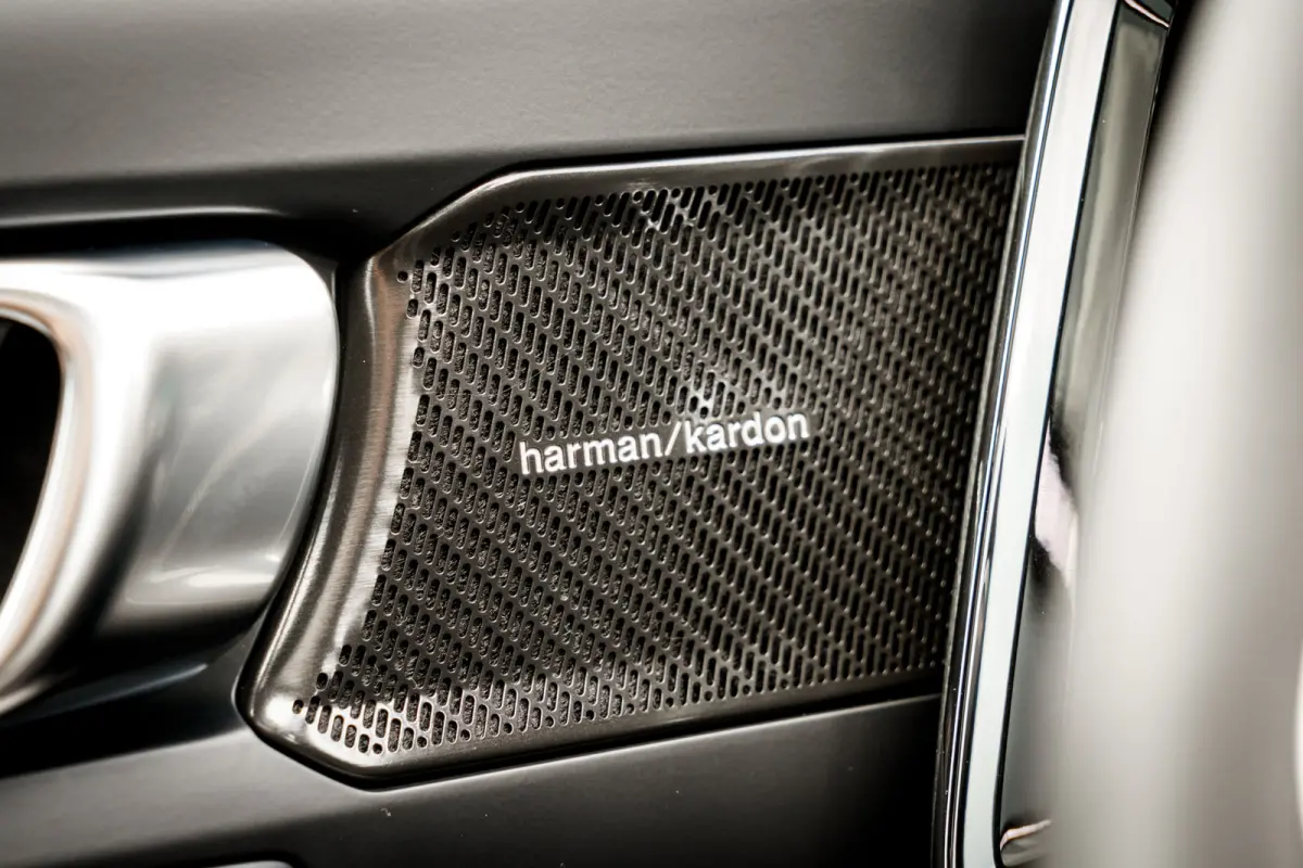 Single Motor Extended Range Ultimate | 82 kWh SOH 95,5% | Panoramadak | 360 camera | 19 inch | Elektr. Stoelen | Harman Kardon | XC