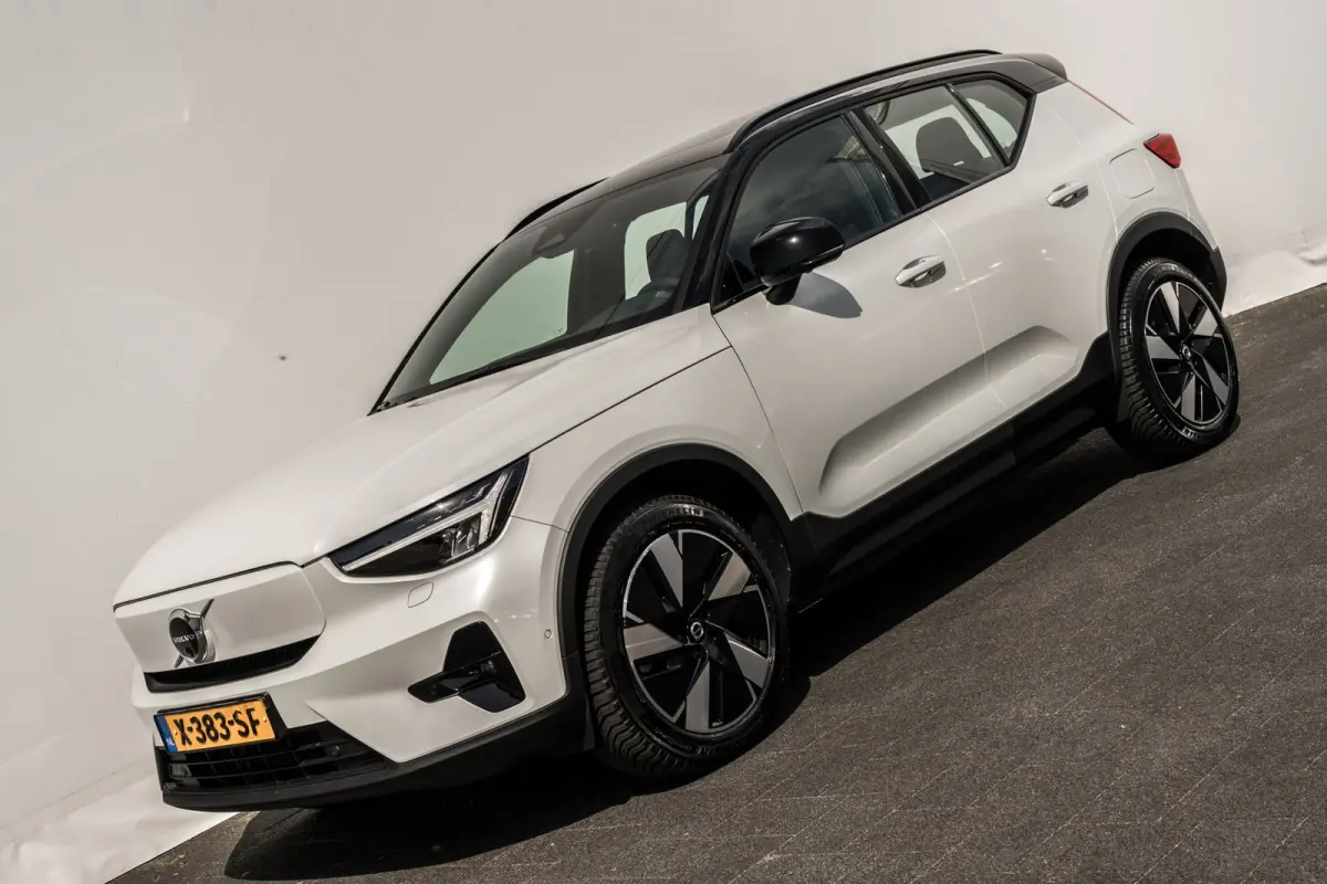 Single Motor Extended Range Ultimate | 82 kWh SOH 95,5% | Panoramadak | 360 camera | 19 inch | Elektr. Stoelen | Harman Kardon | XC