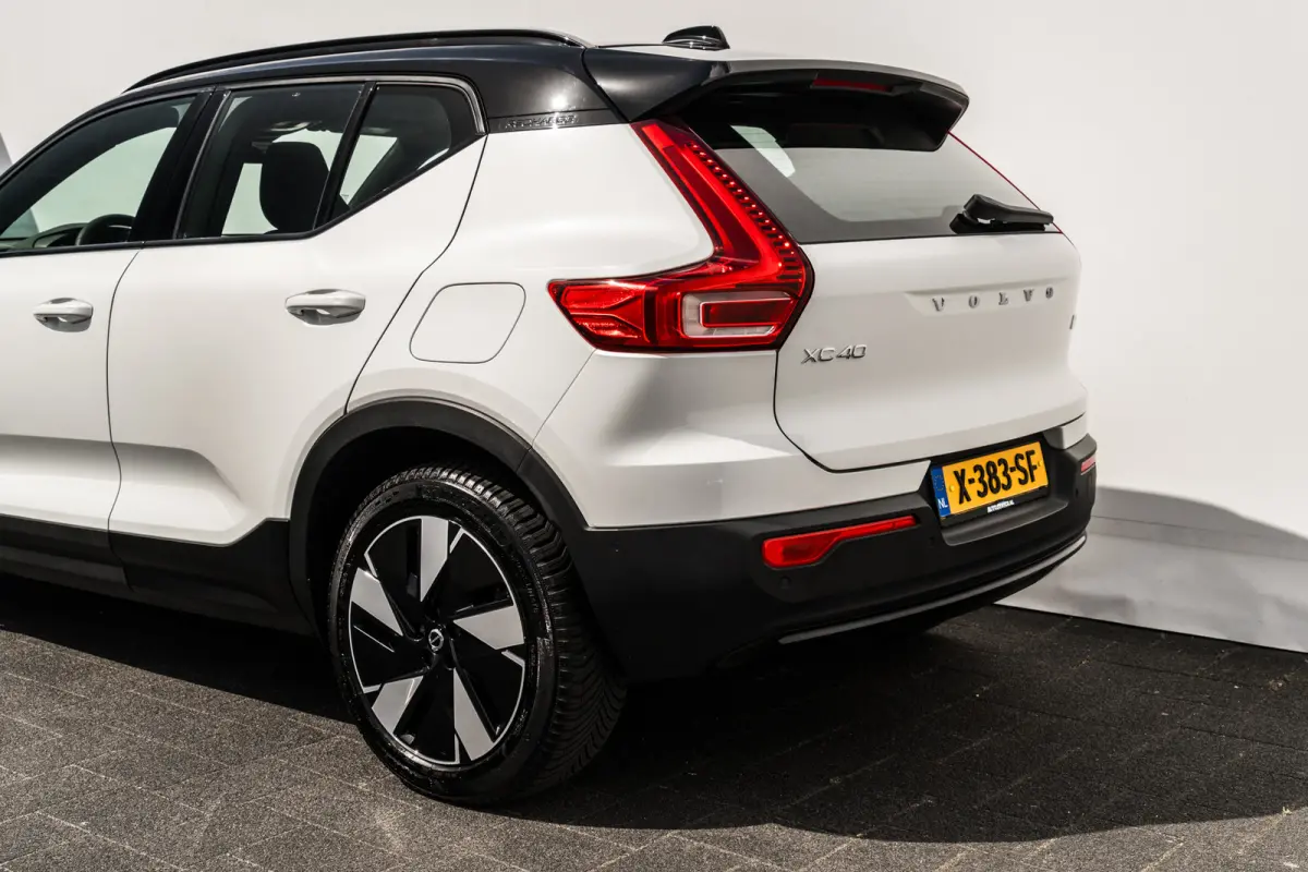 Single Motor Extended Range Ultimate | 82 kWh SOH 95,5% | Panoramadak | 360 camera | 19 inch | Elektr. Stoelen | Harman Kardon | XC