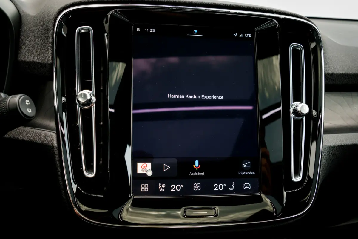 Single Motor Extended Range Ultimate | 82 kWh SOH 95,5% | Panoramadak | 360 camera | 19 inch | Elektr. Stoelen | Harman Kardon | XC