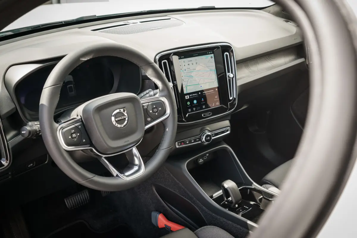 Single Motor Extended Range Ultimate | 82 kWh SOH 95,5% | Panoramadak | 360 camera | 19 inch | Elektr. Stoelen | Harman Kardon | XC