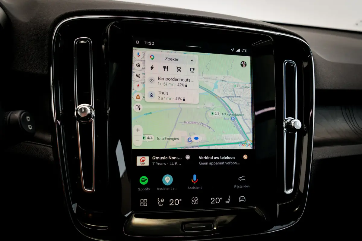 Single Motor Extended Range Ultimate | 82 kWh SOH 95,5% | Panoramadak | 360 camera | 19 inch | Elektr. Stoelen | Harman Kardon | XC