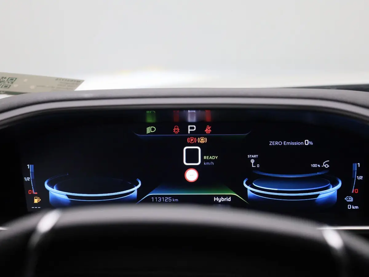 1.6 Hybrid 225 e-EAT8 GT Pack | Panoramadak | Apple Carplay / Android Auto | Stoelverwarming | Achteruitrijcamera | Parkeersensoren |