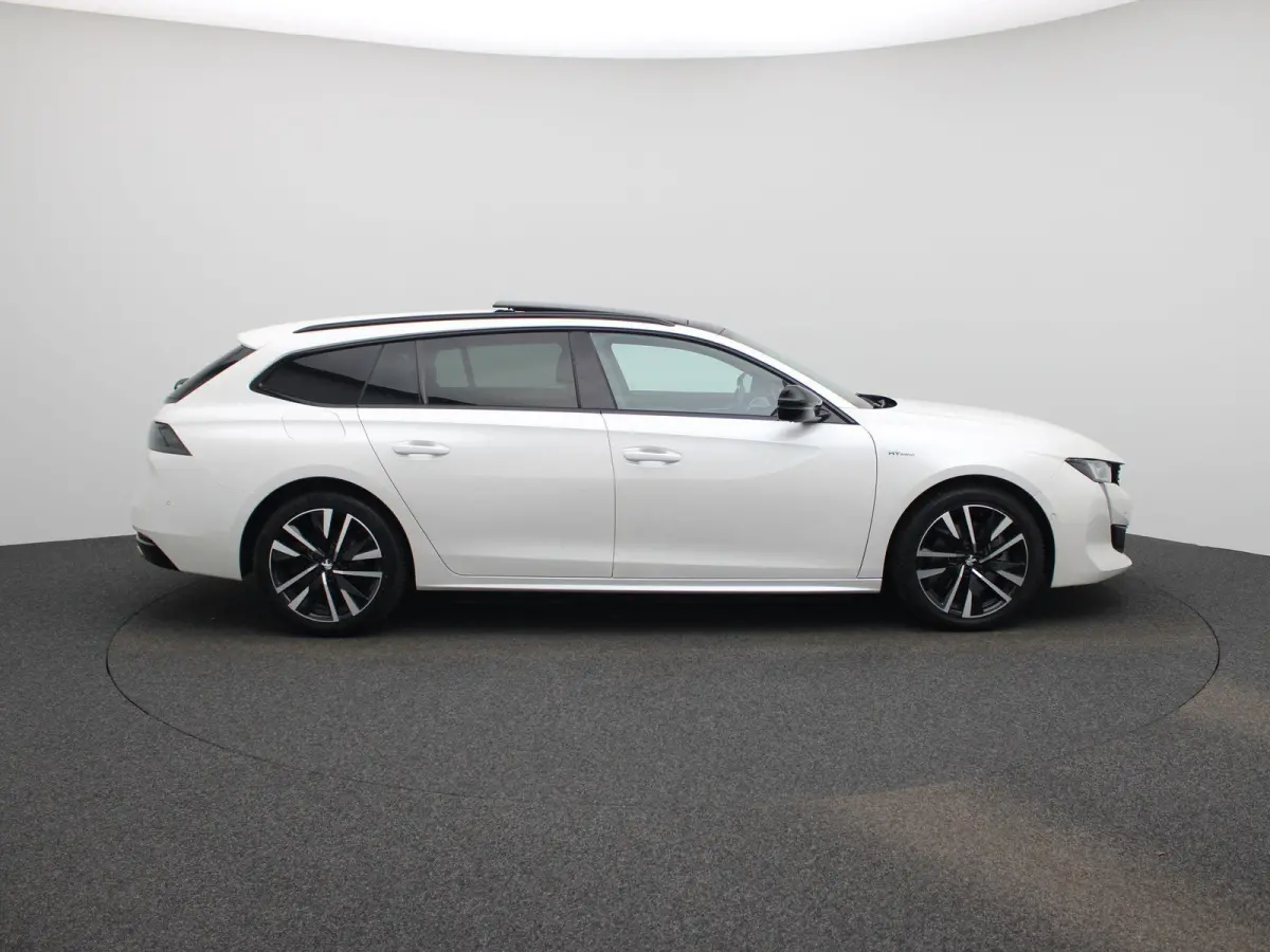 1.6 Hybrid 225 e-EAT8 GT Pack | Panoramadak | Apple Carplay / Android Auto | Stoelverwarming | Achteruitrijcamera | Parkeersensoren |